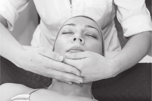 Иллюстрация к книге — Атлас. Практический массаж [i_101.jpg]