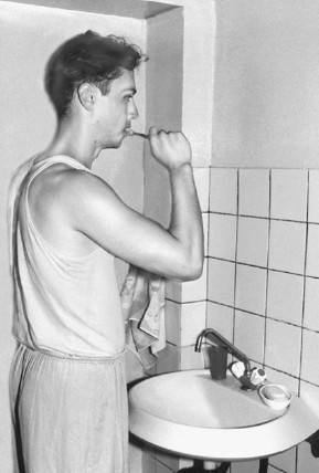 Иллюстрация к книге — Ария для спины. Авторская программа против боли в суставах [i_009.jpg]