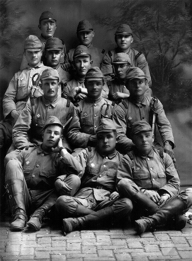 Иллюстрация к книге — Отряд Асано. Русские эмигранты в вооруженных формированиях Маньчжоу-го (1938-1945) [_72.jpg]