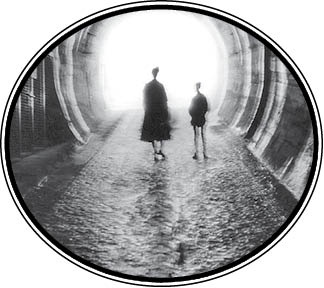 Иллюстрация к книге — Библиотека душ. Нет выхода из дома странных детей [i_002.jpg]