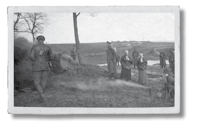 Иллюстрация к книге — Библиотека душ. Нет выхода из дома странных детей [i_007.jpg]