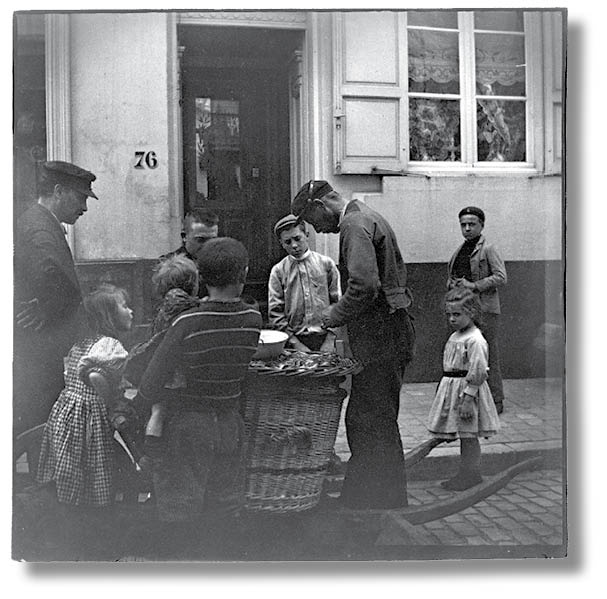 Иллюстрация к книге — Библиотека душ. Нет выхода из дома странных детей [i_019.jpg]