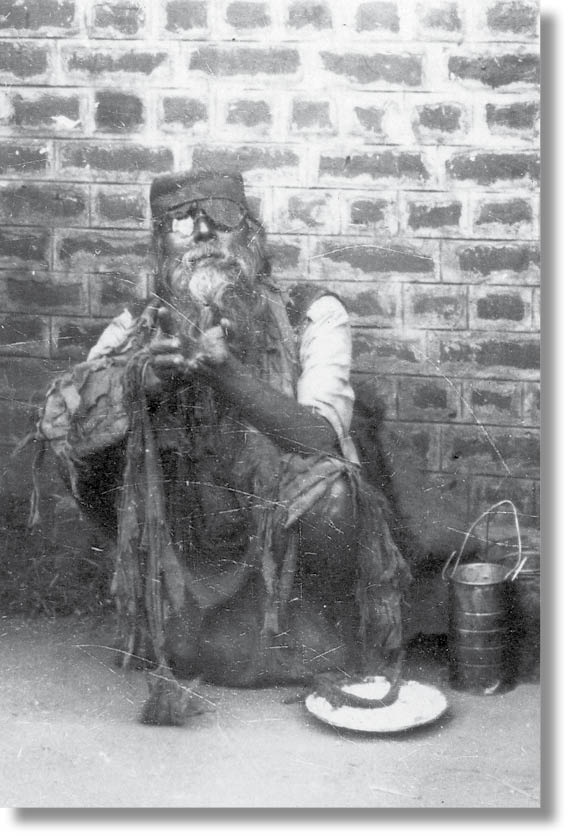 Иллюстрация к книге — Библиотека душ. Нет выхода из дома странных детей [i_020.jpg]