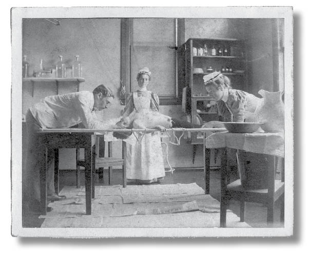 Иллюстрация к книге — Библиотека душ. Нет выхода из дома странных детей [i_050.jpg]