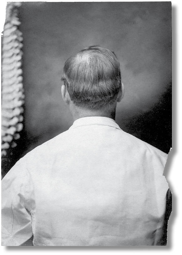 Иллюстрация к книге — Библиотека душ. Нет выхода из дома странных детей [i_052.jpg]