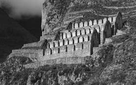 Иллюстрация к книге — Опрокинутый мир. Тайны прошлого – загадки грядущего. Что скрывают архивы Спецотдела НКВД, Аненербе и Верховного командования Вермахта [i_021.jpg]