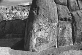 Иллюстрация к книге — Опрокинутый мир. Тайны прошлого – загадки грядущего. Что скрывают архивы Спецотдела НКВД, Аненербе и Верховного командования Вермахта [i_039.jpg]