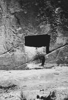 Иллюстрация к книге — Опрокинутый мир. Тайны прошлого – загадки грядущего. Что скрывают архивы Спецотдела НКВД, Аненербе и Верховного командования Вермахта [i_052.jpg]