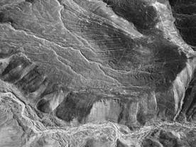 Иллюстрация к книге — Опрокинутый мир. Тайны прошлого – загадки грядущего. Что скрывают архивы Спецотдела НКВД, Аненербе и Верховного командования Вермахта [i_070.jpg]