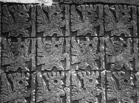 Иллюстрация к книге — Опрокинутый мир. Тайны прошлого – загадки грядущего. Что скрывают архивы Спецотдела НКВД, Аненербе и Верховного командования Вермахта [i_077.jpg]