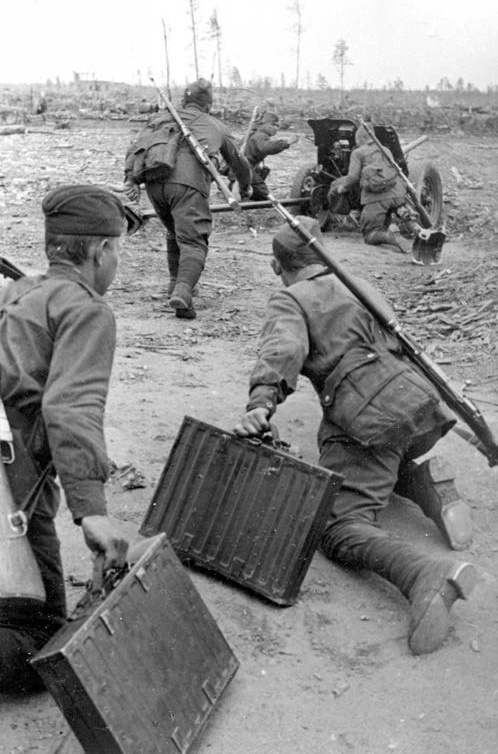 Иллюстрация к книге — Мы дрались против «Тигров». «Главное – выбить у них танки!» [i_027.jpg]