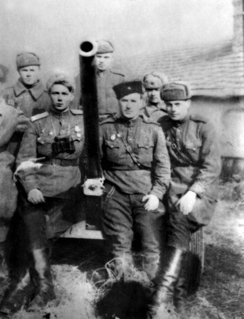 Иллюстрация к книге — Мы дрались против «Тигров». «Главное – выбить у них танки!» [i_043.jpg]