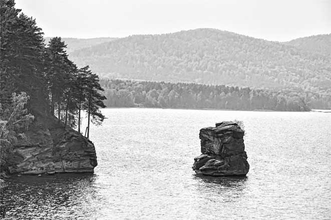 Иллюстрация к книге — Вилы [i_093.jpg]