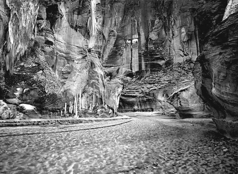 Иллюстрация к книге — 4-й рейх, или Грядущая раса Полой земли [i_053.jpg]