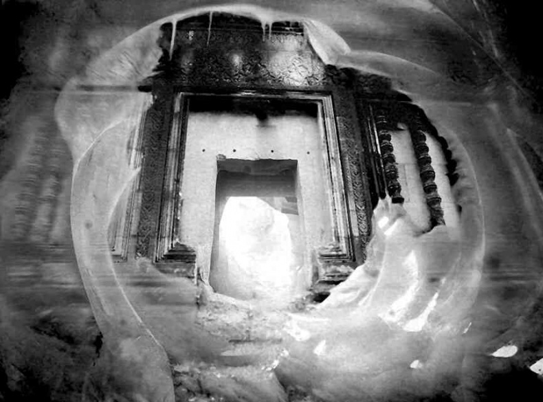 Иллюстрация к книге — 4-й рейх, или Грядущая раса Полой земли [i_077.jpg]