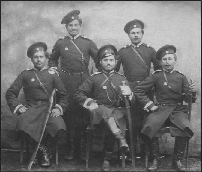 Иллюстрация к книге — «Государство – это мы! Род Лузиковых» [i_002.jpg]