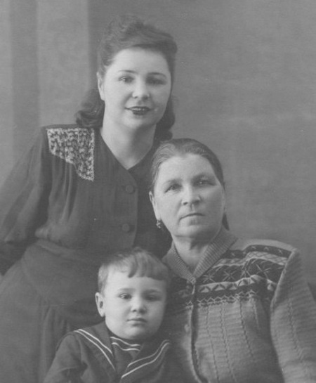 Иллюстрация к книге — «Государство – это мы! Род Лузиковых» [i_018.jpg]