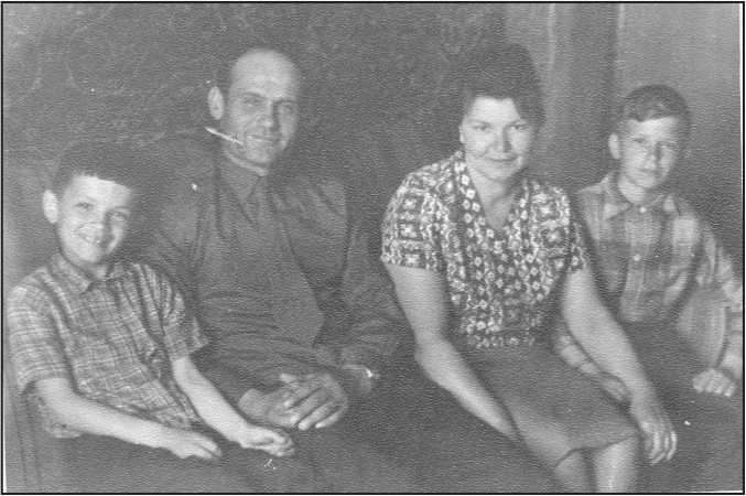 Иллюстрация к книге — «Государство – это мы! Род Лузиковых» [i_031.jpg]