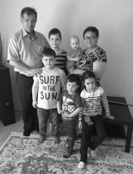 Иллюстрация к книге — «Государство – это мы! Род Лузиковых» [i_053.jpg]