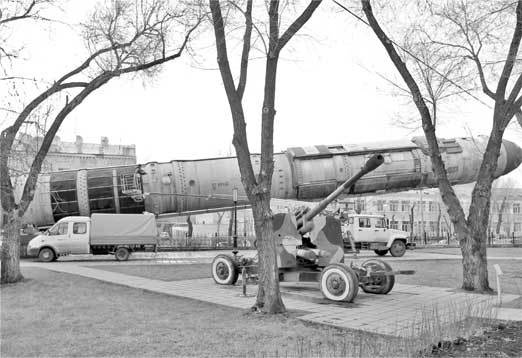 Иллюстрация к книге — Ядерный щит России. Кто победит в Третьей мировой войне? [_17.jpg]