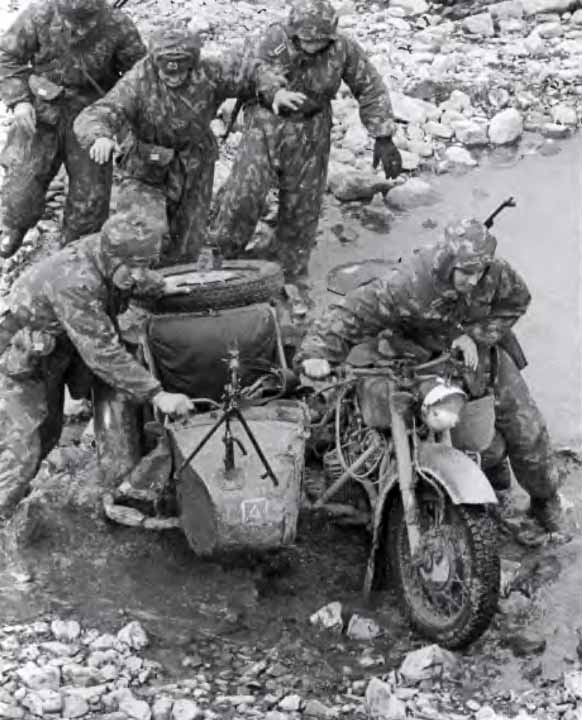 Иллюстрация к книге — Советская военная разведка. Как работала самая могущественная и самая закрытая разведывательная организация ХХ века [i_048.jpg]