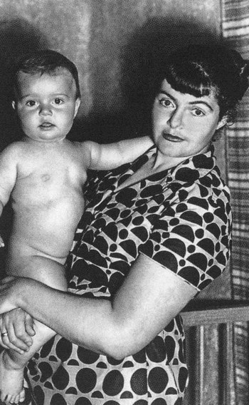 Иллюстрация к книге — Таинственная страсть. Роман о шестидесятниках [i_015.jpg]