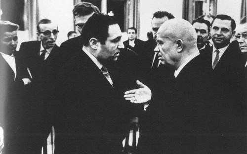 Иллюстрация к книге — Таинственная страсть. Роман о шестидесятниках [i_028.jpg]