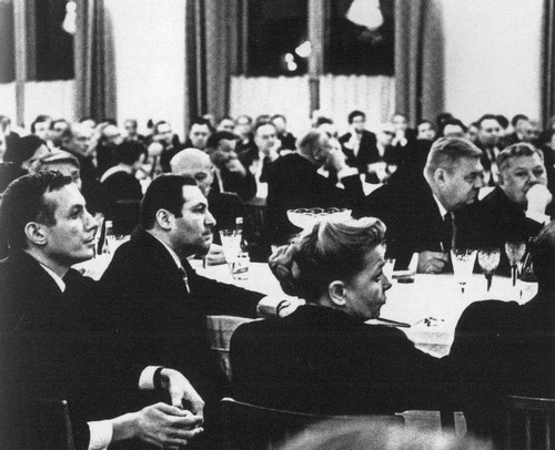 Иллюстрация к книге — Таинственная страсть. Роман о шестидесятниках [i_043.jpg]