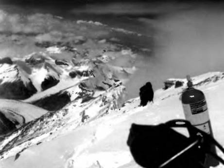 Иллюстрация к книге — Лхоцзе. Южная стена [pic_46.jpg]