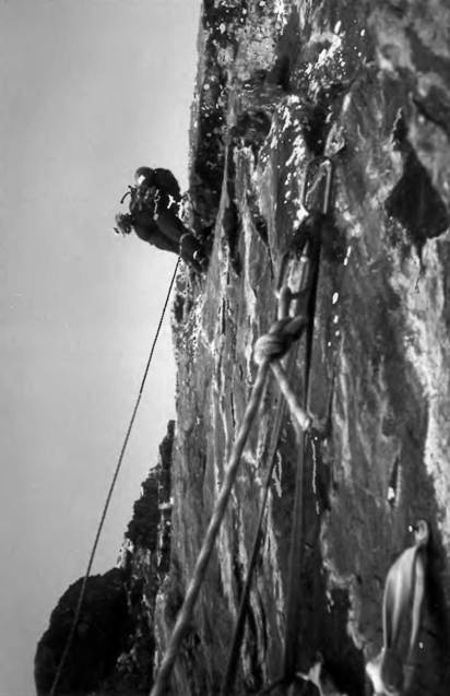 Иллюстрация к книге — Лхоцзе. Южная стена [pic_58.jpg]