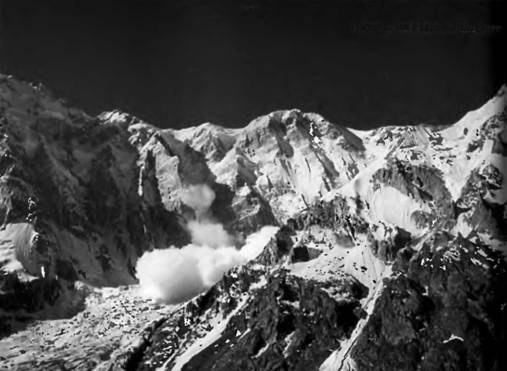 Иллюстрация к книге — Лхоцзе. Южная стена [pic_66.jpg]