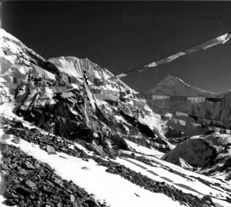 Иллюстрация к книге — Лхоцзе. Южная стена [pic_79.jpg]