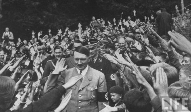 Иллюстрация к книге — Пропаганда войны в кинематографе Третьего Рейха [i_005.jpg]