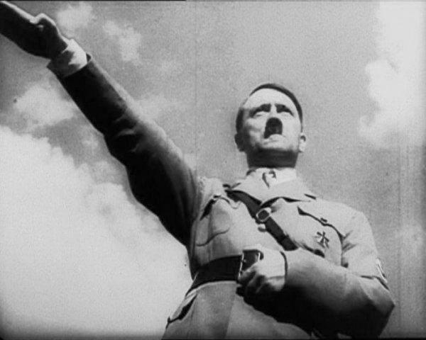 Иллюстрация к книге — Пропаганда войны в кинематографе Третьего Рейха [i_022.jpg]