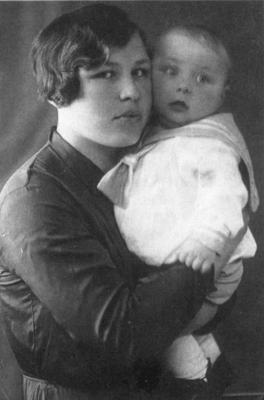 Иллюстрация к книге — Подлинная «судьба резидента». Долгий путь на Родину [i_003.jpg]