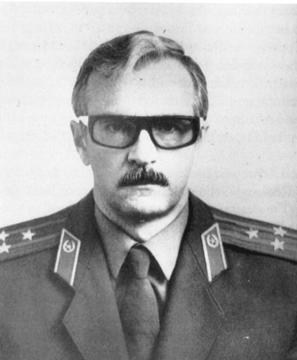 Иллюстрация к книге — Подлинная «судьба резидента». Долгий путь на Родину [i_014.jpg]