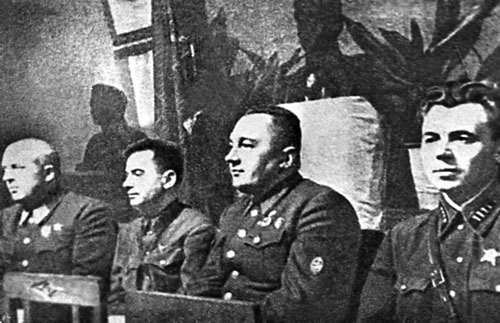 Иллюстрация к книге — Пограничники в 1941 году. Они не сдавались в плен [i_023.jpg]