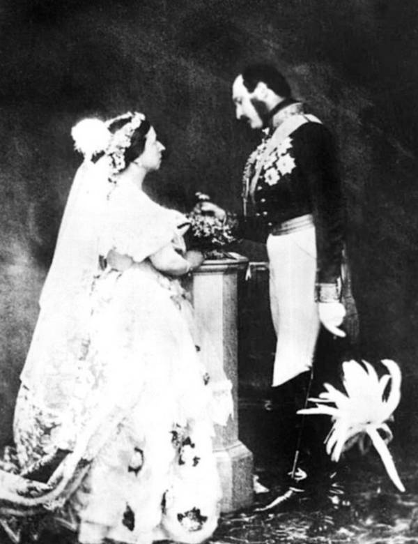 Иллюстрация к книге — Восхитительные женщины. Неподвластные времени [i_020.jpg]