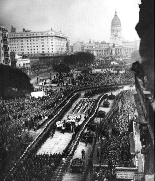 Иллюстрация к книге — Восхитительные женщины. Неподвластные времени [i_089.jpg]