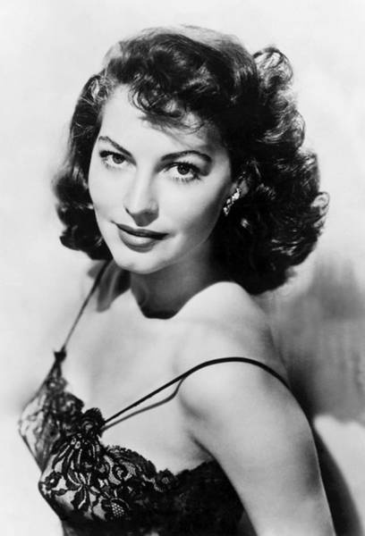 Иллюстрация к книге — Восхитительные женщины. Неподвластные времени [i_103.jpg]