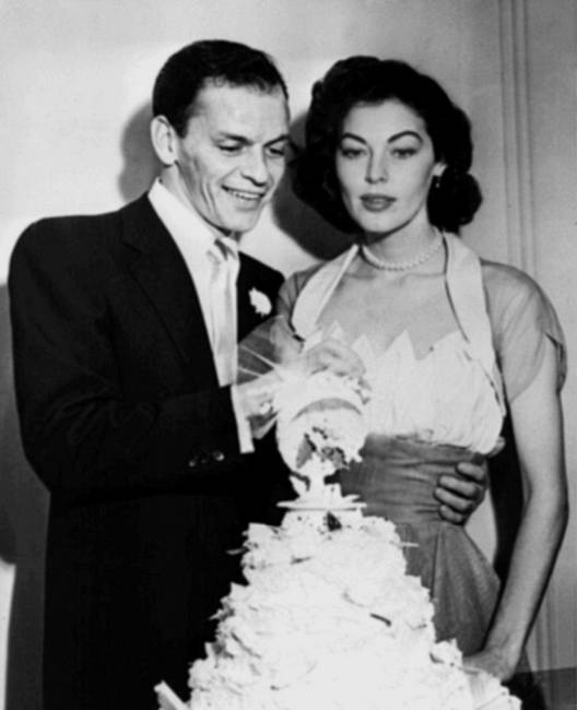 Иллюстрация к книге — Восхитительные женщины. Неподвластные времени [i_111.jpg]