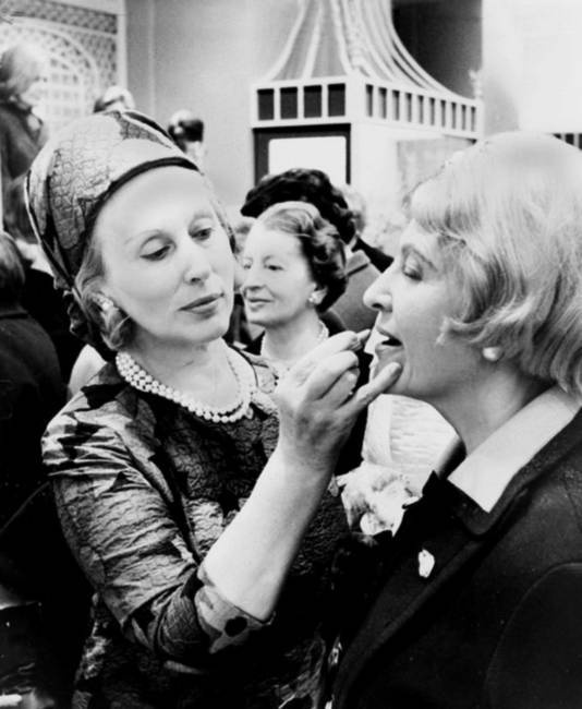 Иллюстрация к книге — Восхитительные женщины. Неподвластные времени [i_133.jpg]