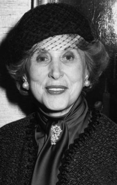 Иллюстрация к книге — Восхитительные женщины. Неподвластные времени [i_136.jpg]