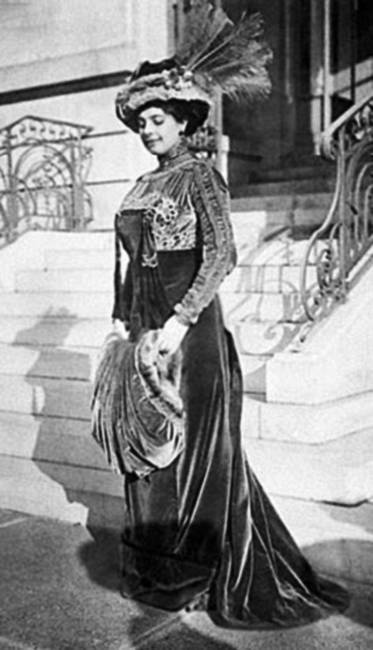 Иллюстрация к книге — Восхитительные женщины. Неподвластные времени [i_183.jpg]