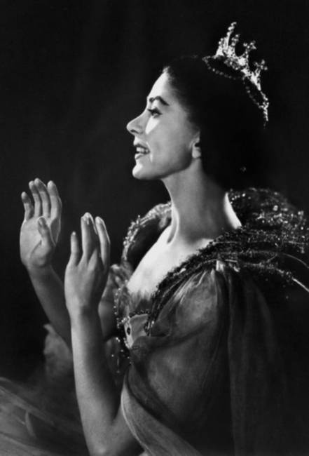 Иллюстрация к книге — Восхитительные женщины. Неподвластные времени [i_234.jpg]