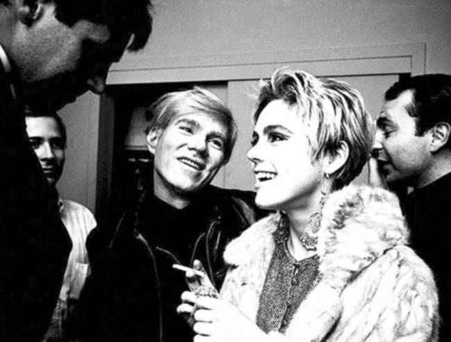 Иллюстрация к книге — Восхитительные женщины. Неподвластные времени [i_339.jpg]