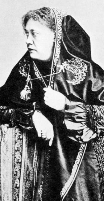 Иллюстрация к книге — Восхитительные женщины. Неподвластные времени [i_351.jpg]