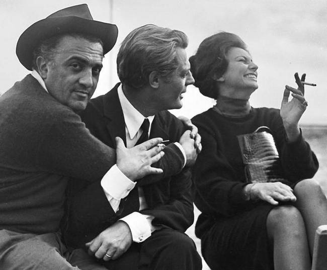 Иллюстрация к книге — Восхитительные женщины. Неподвластные времени [i_494.jpg]