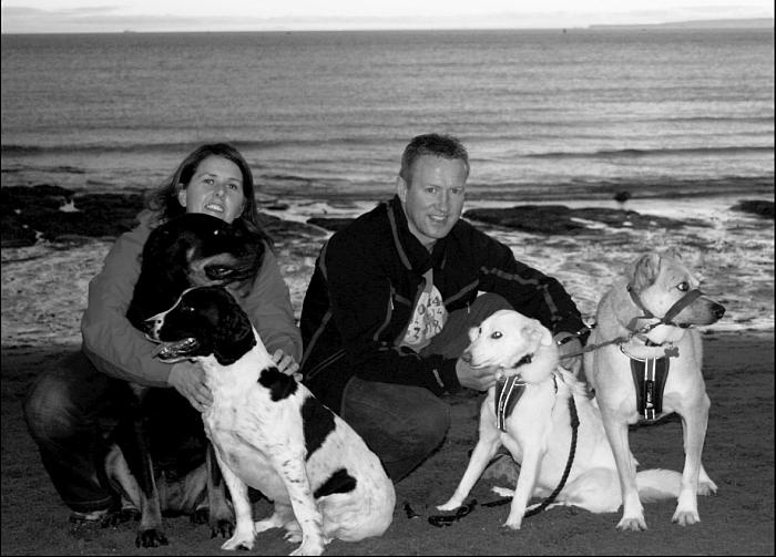 Иллюстрация к книге — Пёс, который изменил мой взгляд на мир. Приключения и счастливая судьба пса Наузада [autors.jpg]