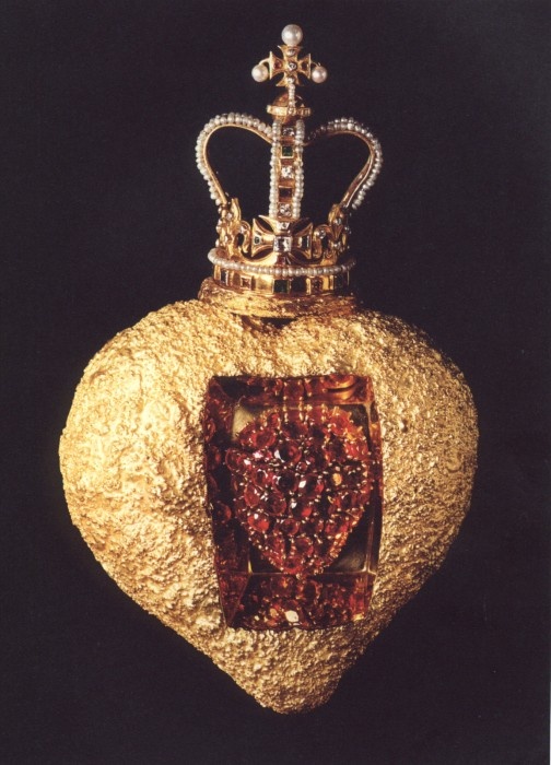 Иллюстрация к книге — Сальвадор Дали. Божественный и многоликий [i_098.jpg]